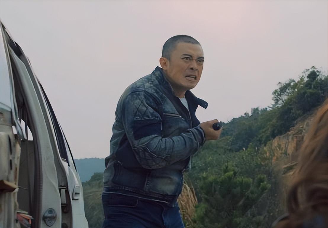 开云-收手吧樊少皇！别再把观众当傻子了，52岁拍个动作烂片雷人又无脑